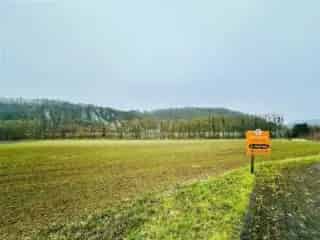 Landbouwgrond te koop Yvoir 28 hectare