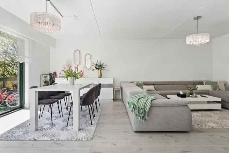 Ruim Appartement te Koop met Terras en Parking