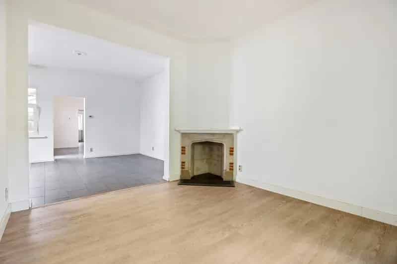 Halfopen woning met 2 slaapkamers en een grote tuin in Brasschaat te huur!