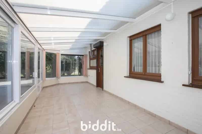 TE RENOVEREN WONING 4 slaapkamers 801m²