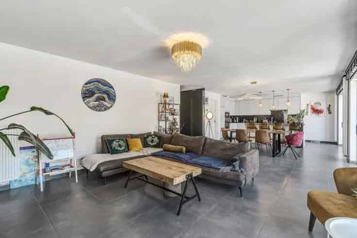 Ruim Appartement 180m2 3 Slaapkamers Kerksken