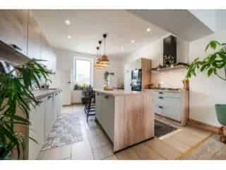 Huis te koop Fontaine-l'Evêque - Grote gezinswoning met extra ruimte