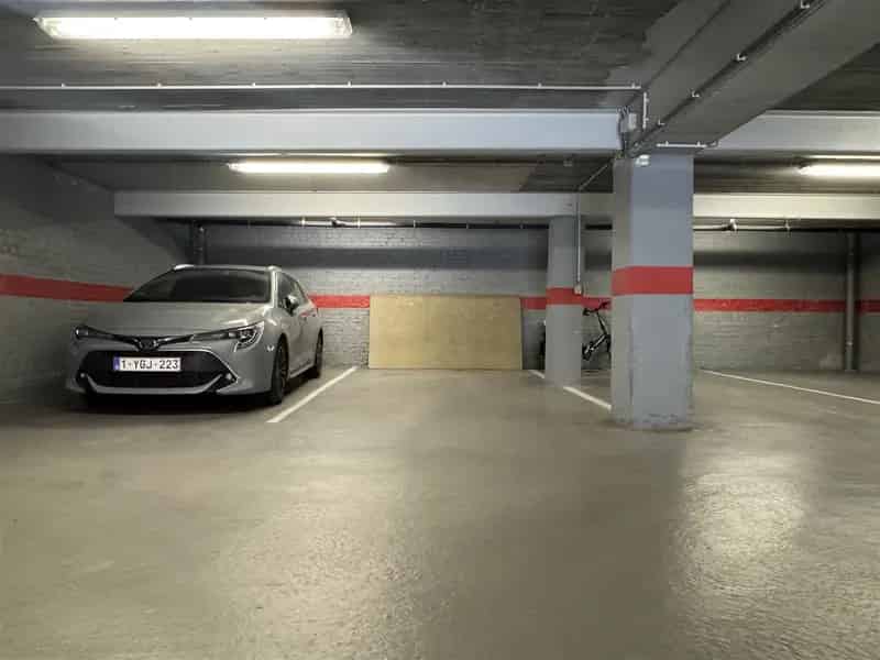 Overdekte Autostaanplaats te Huur Aalst Centrum