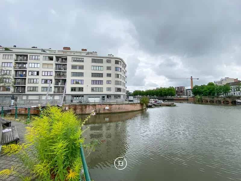 Garage Gent Centrum: 2 Ondergrondse Parkeerplaatsen te Huur