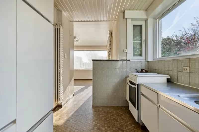 Huis te koop Izegem: 3 slaapkamers, renovatieproject