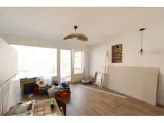 Studio te Koop Etterbeek 40m² Gerenoveerd Gemeubeld Terras