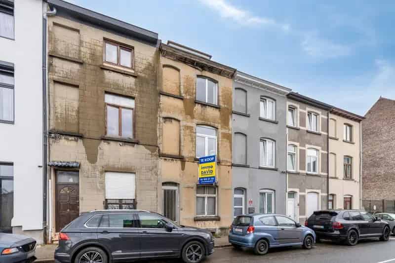 Te renoveren woning met tuin