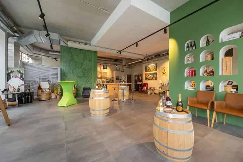 Commerciële Hoekligging Prachtig Gebouw