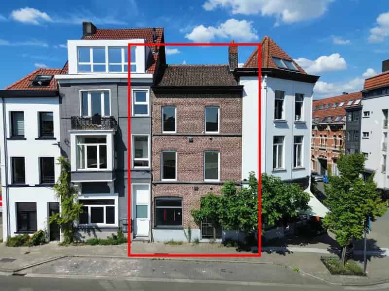 Meergezinswoning te koop nabij Baudelopark