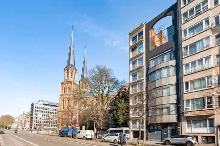 Studio Te Koop Antwerpen - 5de Verdieping - Nabij Winkels en Openbaar Vervoer