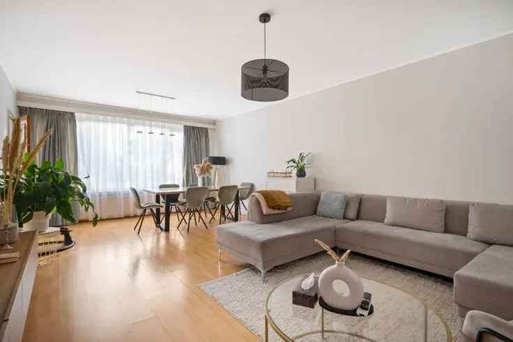 Appartement te koop in kleinschalig gebouw met terras in Borsbeek