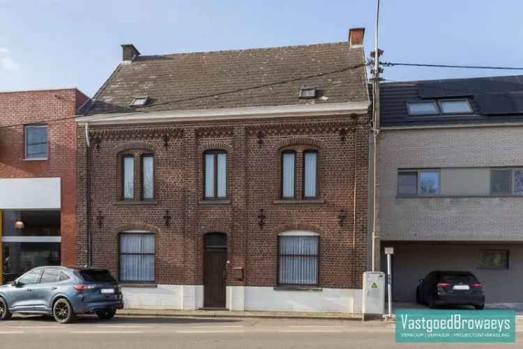 Te renoveren woning met tuin