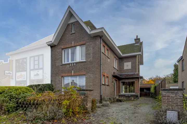 Huis te koop in Heusden met centrale ligging nabij winkels en scholen