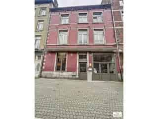 Handelsfonds te Koop Namen - Restaurant en 3 Units