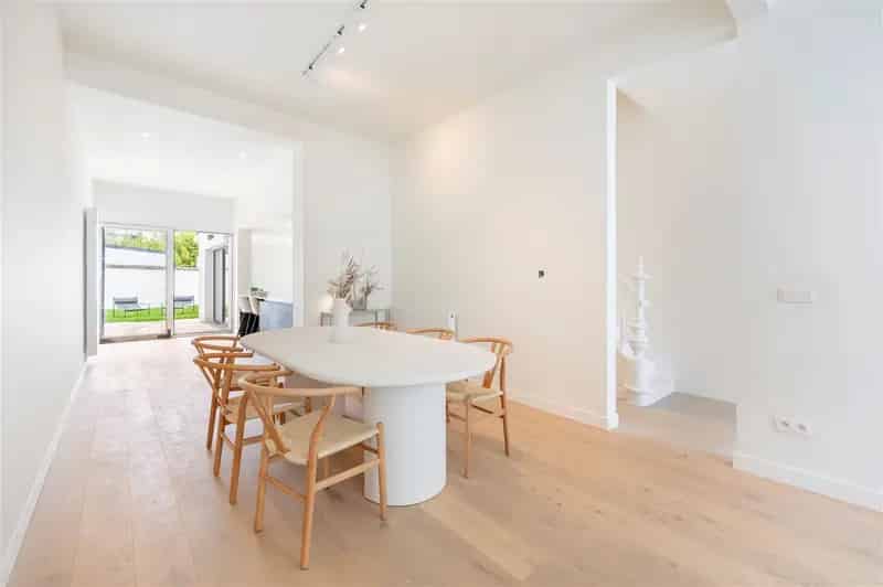 Ruime gerenoveerde woning te huur Antwerpen Zuid