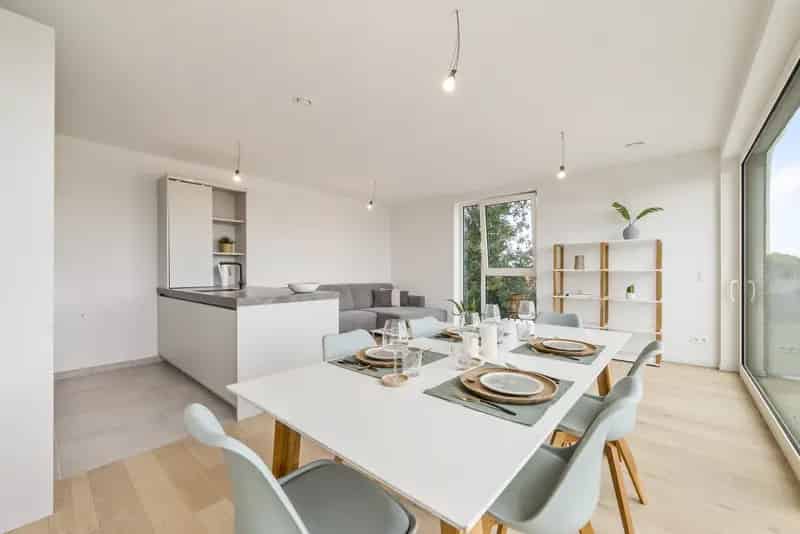 Nieuwbouwappartement te huur met terras en moderne afwerking