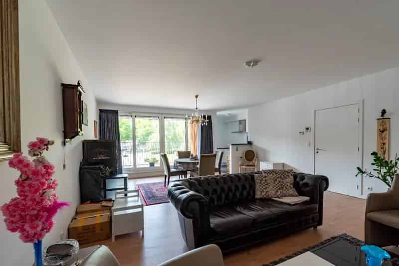 Modern Appartement te Koop met Terras en Autostaanplaats