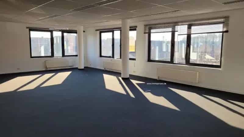 Kantoorruimte te huur Roeselare 172m²