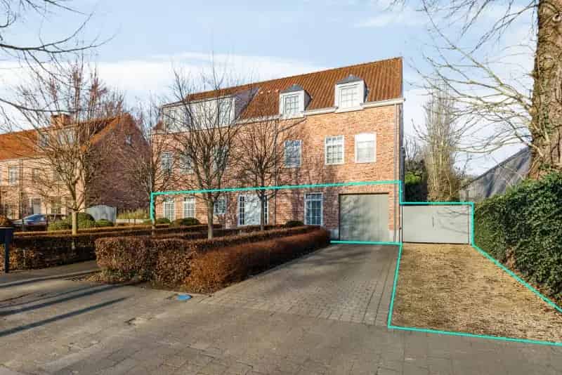 Ruim gelijkvloers appartement Kontich 3 slaapkamers dubbele garage