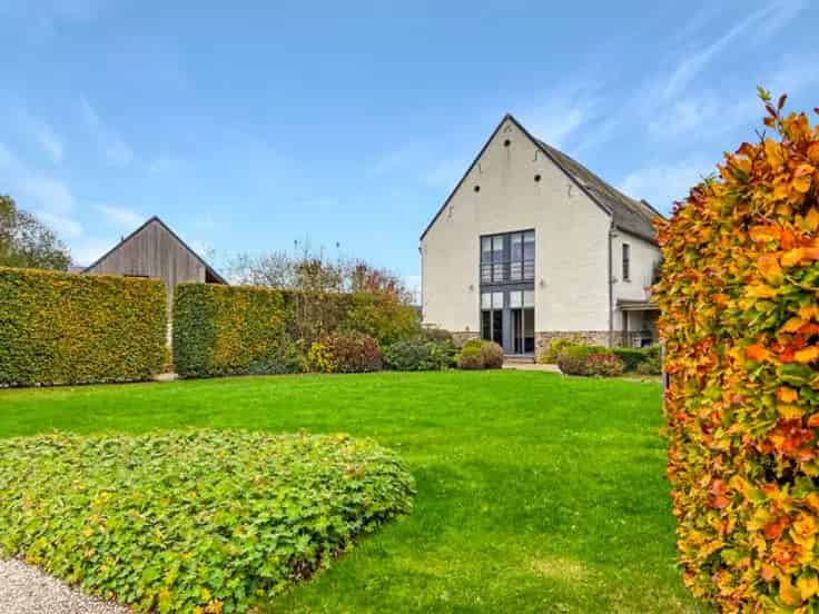 Huis Te Koop Landelijke charme 5 slaapkamers zwembad