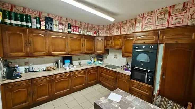 Te renoveren woning 4 slaapkamers - kangoeroe- of zorgwoning