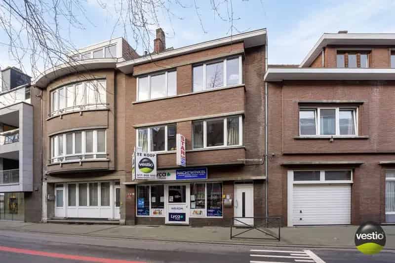 Handelspand met Woonst te Koop Bilzen - 7 Slaapkamers