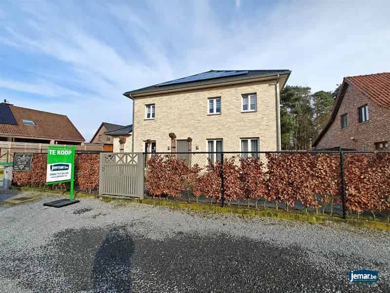 Huis te huur: Ruime vrijstaande woning met 3 slaapkamers