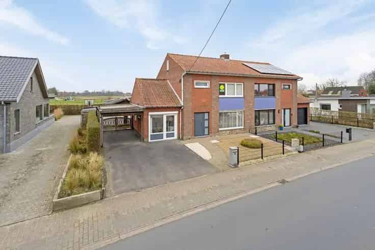 Huis Te Koop Ruddervoorde: Ruime gezinswoning met 3 slaapkamers en dubbele garage