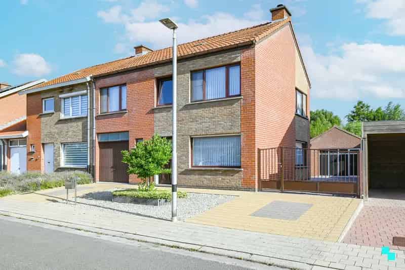 Huis te koop Ingelmunster: te renoveren halfopen bebouwing