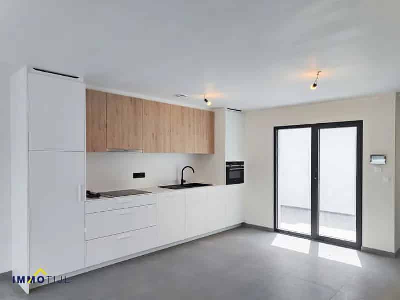 Gerenoveerd gelijkvloers appartement met tuin te Aalst