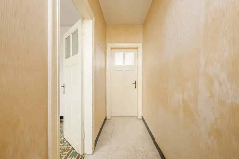 Te renoveren woning bouwgrond 1345m2