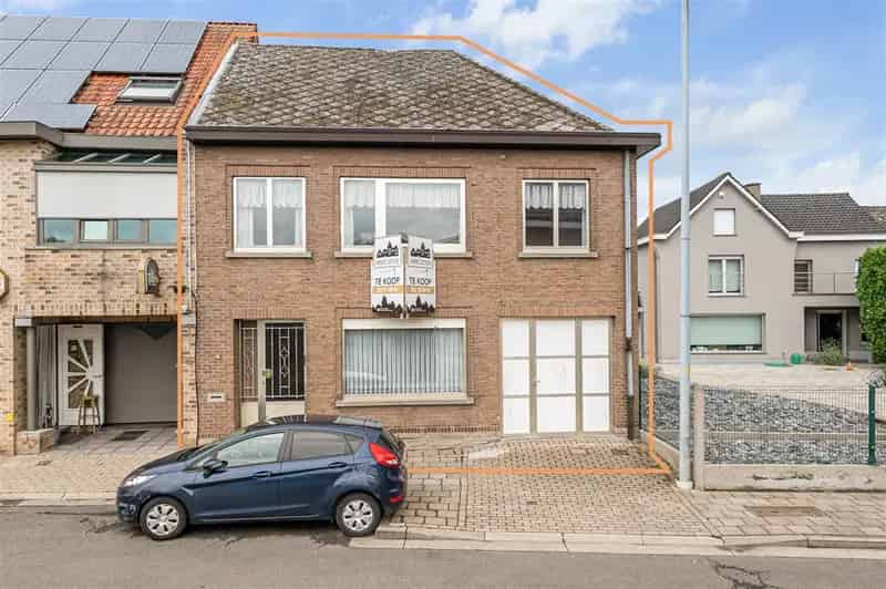 Gezinswoning te renoveren met 4 slaapkamers en grote tuin