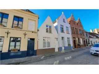 Huis te Koop Brugge Centrum 1 Slaapkamer Terras Tuin