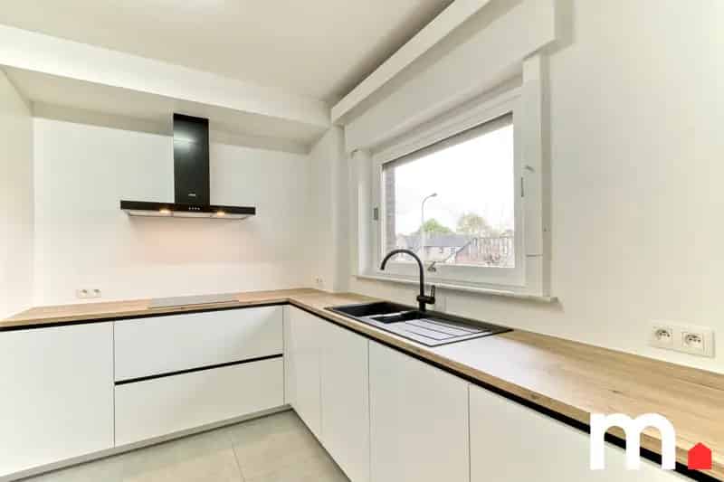 3 Slaapkamer Appartement te Koop Heule 130m2 Garage