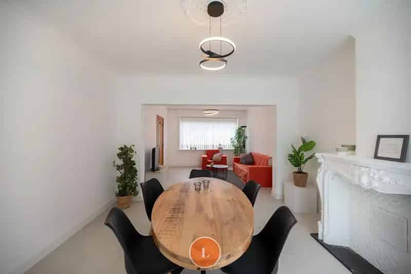 Gerenoveerde woning 3 slaapkamers tuin zonnepanelen Menen
