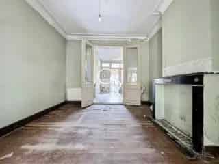 Appartement te renoveren Sint-Gillis 160m² 3 slaapkamers