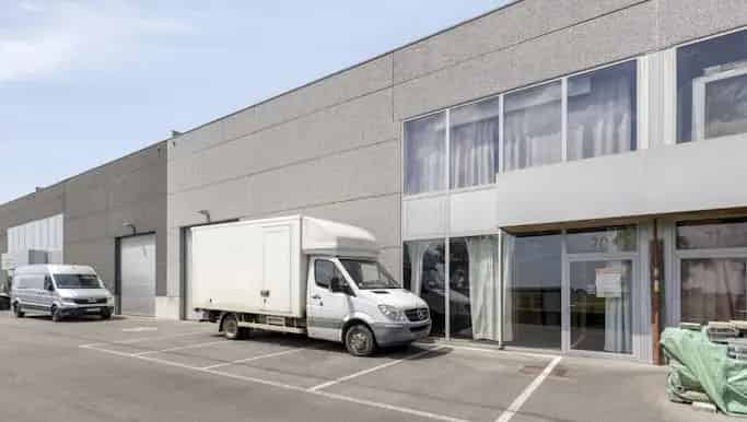 Polyvalente loods 350m² te Zevekote