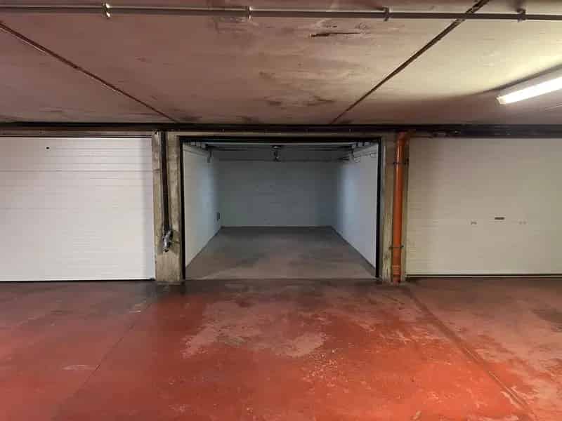 Garage te Koop