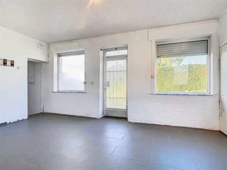 Te renoveren woning met 3 slpks, opp 69 ca