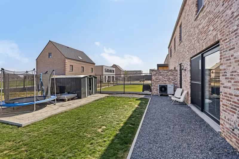 Huis te koop Hoeselt: Instapklare nieuwbouwwoning met 3 slaapkamers