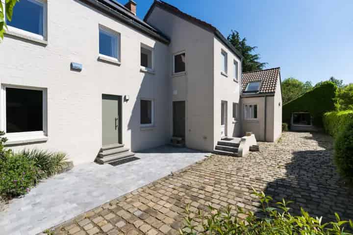 Villa te Lasne 4 slaapkamers gerenoveerd