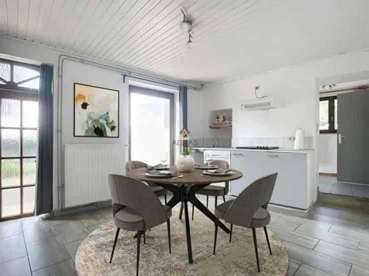 Huis Te Koop Jambes: 3 Gevels Nabij Station en Scholen