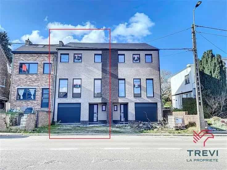 Huis Te Koop: Ruime 3-Gevelwoning 220m² Te Renoveren