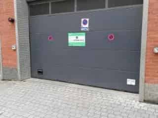 Parking te Huur Sint-Jans-Molenbeek - Beveiligd Nabij Openbaar Vervoer