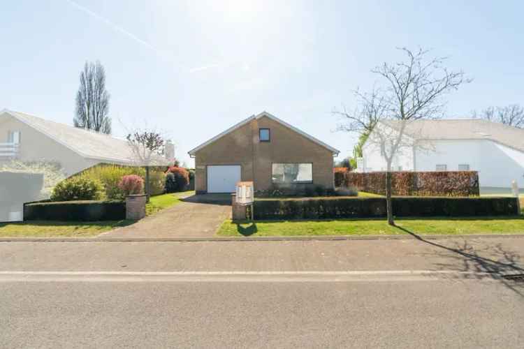 Villa te huur Gistel: Instapklare bungalow met 4 slaapkamers en tuin