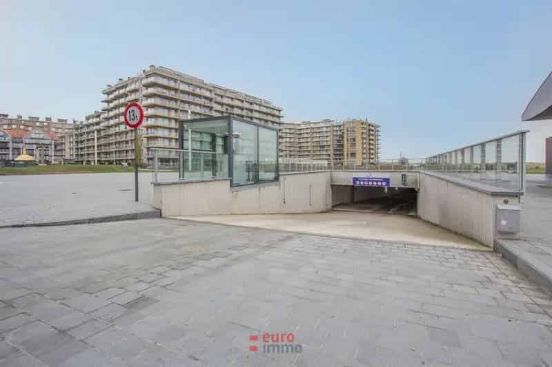 Garage te Huur Nieuwpoort-Bad Ruime Garagebox