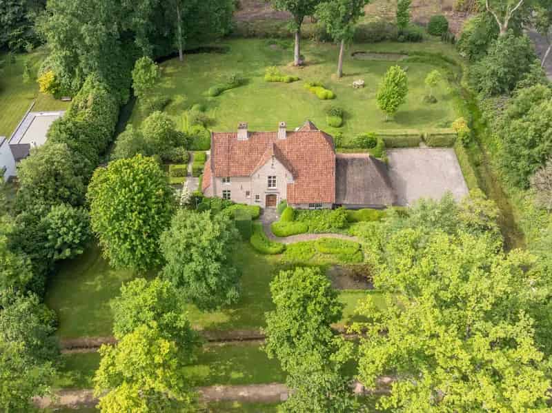 Landelijke Villa te Schoten 6550m2 4 slaapkamers 4 badkamers