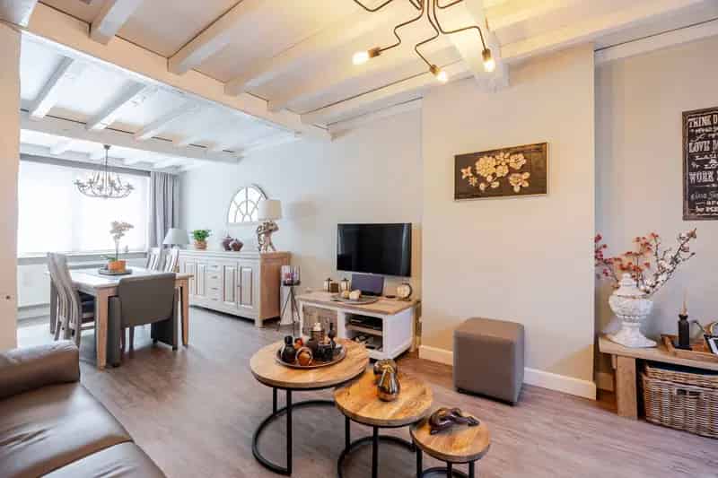 Instapklare Rijwoning Uitstekende Locatie