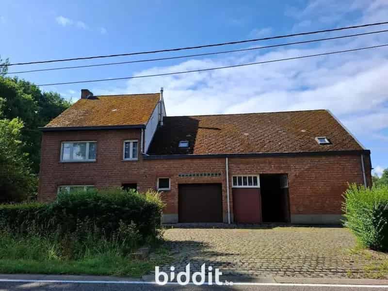 Te renoveren woning op groot perceel te Herselt
