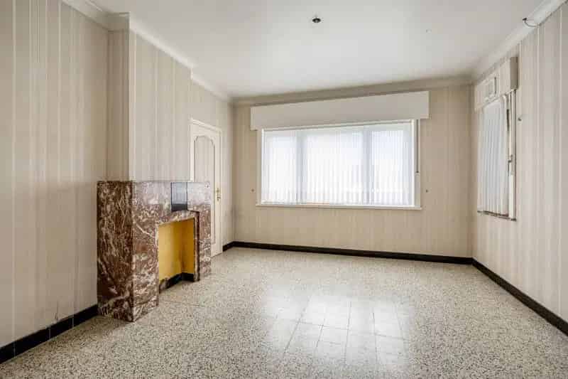 Goed gelegen woning op 7 are
